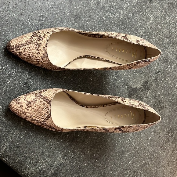 Heels - Picture 2 of 2